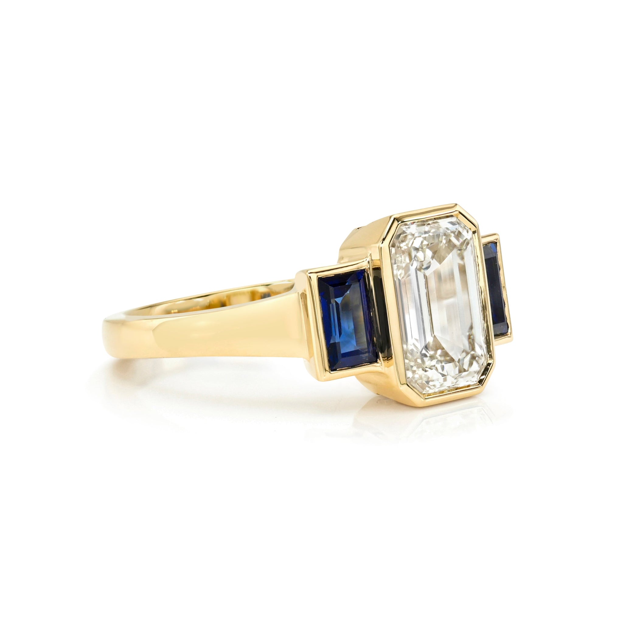 Single Stone Amelia Ring with Sapphires