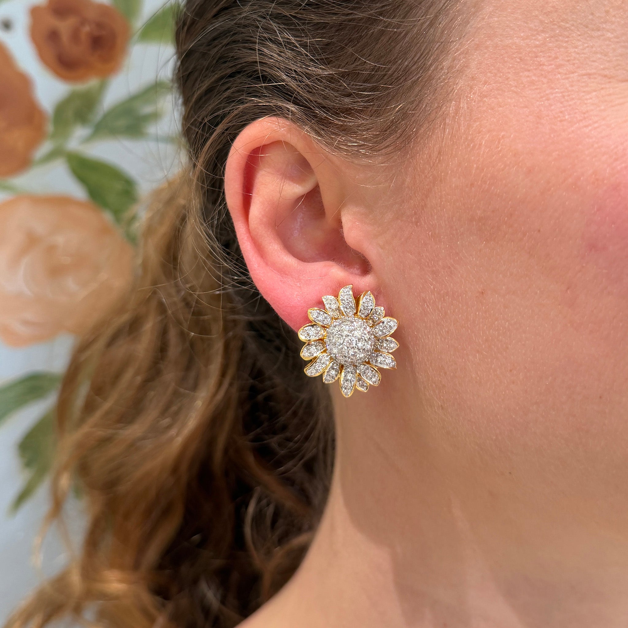 Estate 3ctw Diamond PavĂŠ Sunflower 18K Gold Clip-On Earrings