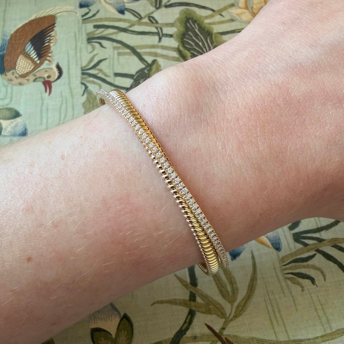 Diamond 14K Yellow Gold Tubogas Crossover Flexible Bangle
