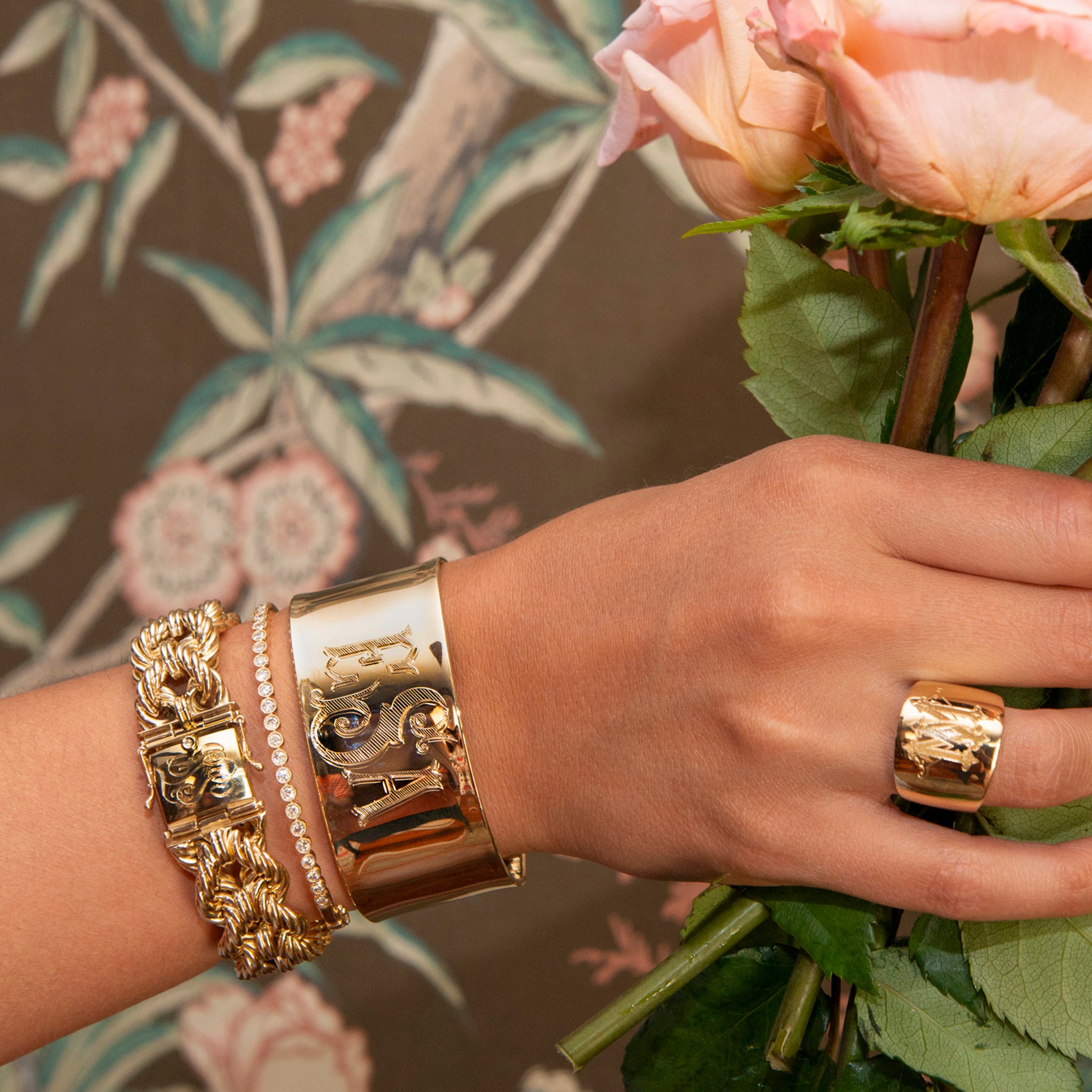 1ctw Diamond 14K Yellow Gold Bezel Milgrain Bangle