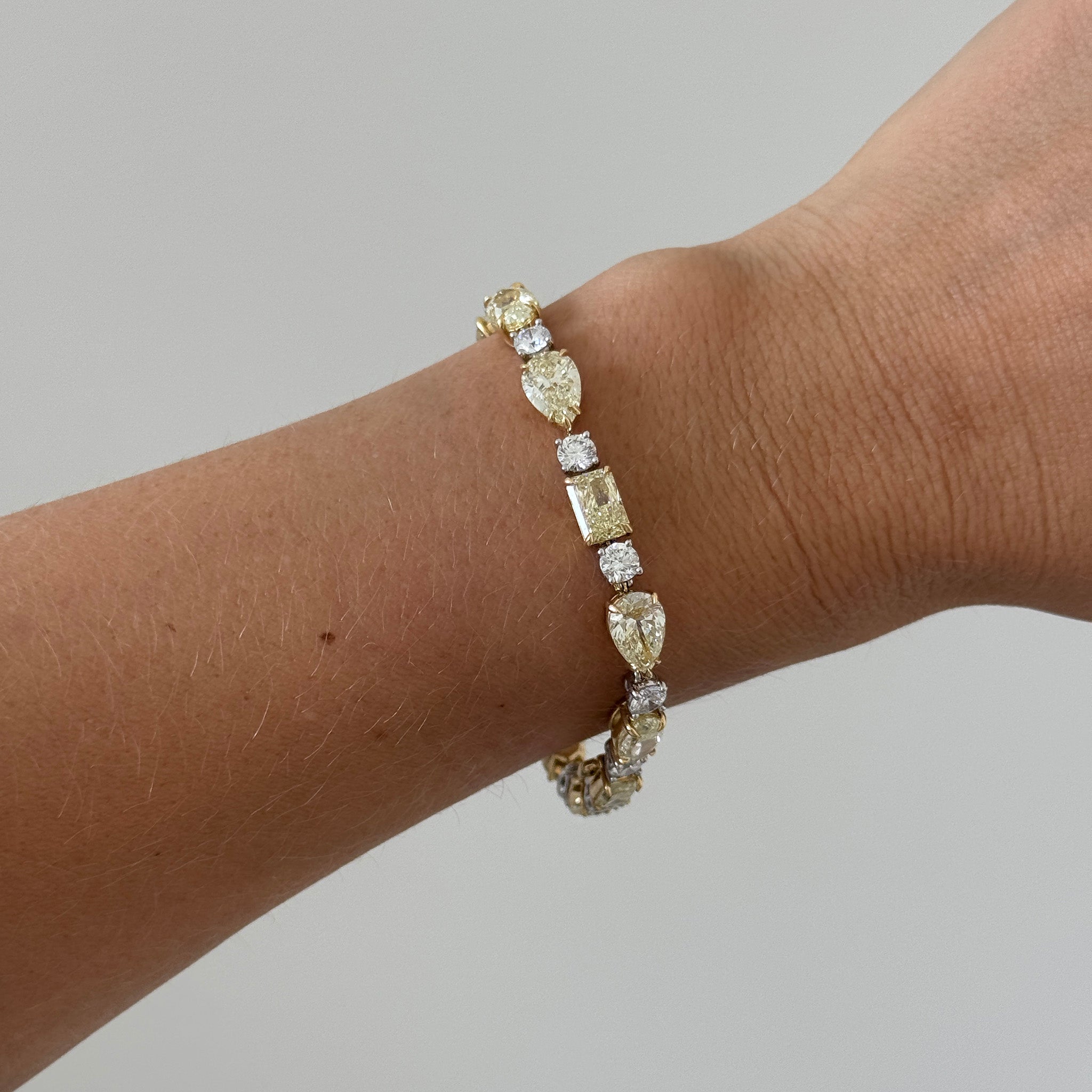 Light Yellow & Colorless Diamond 18K Gold Platinum Bracelet