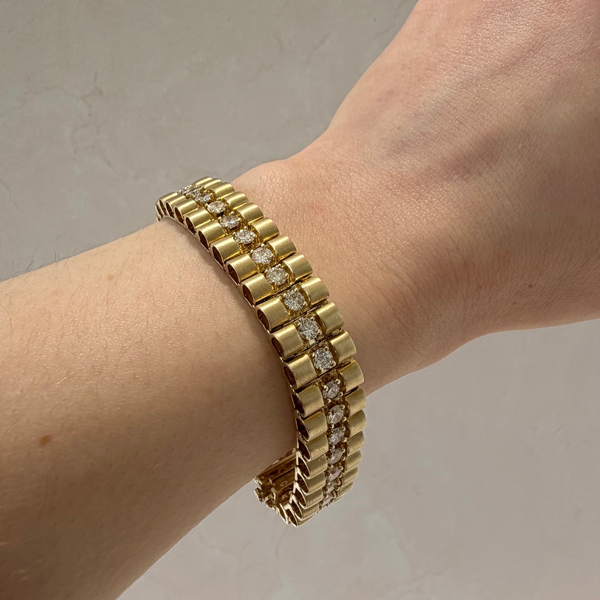 Vintage 5.70ctw Diamond 14K Yellow Gold Tennis Bracelet