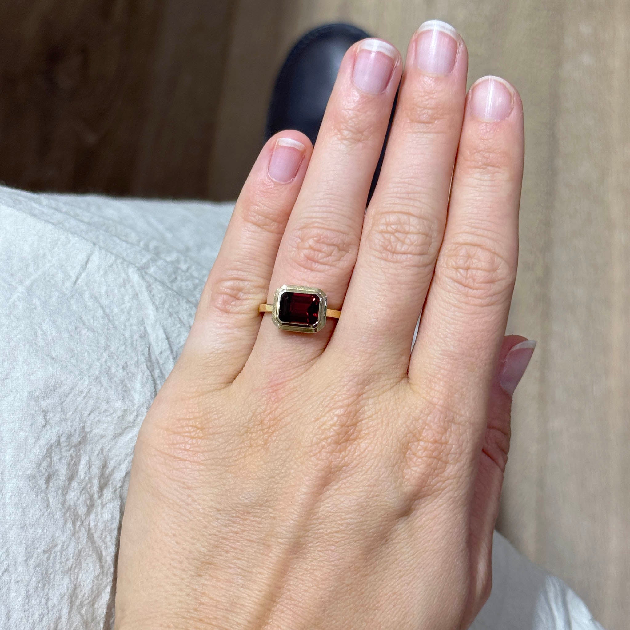 Goshwara Emerald-Cut Garnet Bezel Set 18K Gold Ring