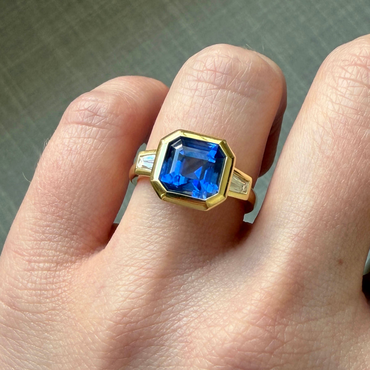 3.99ct Sapphire & Diamond Bezel Set Three-Stone 18K Gold Ring