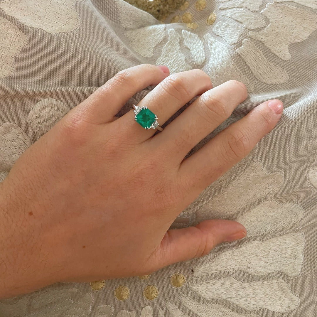 2.89ct Emerald & Diamond Three Stone 18K Gold Ring