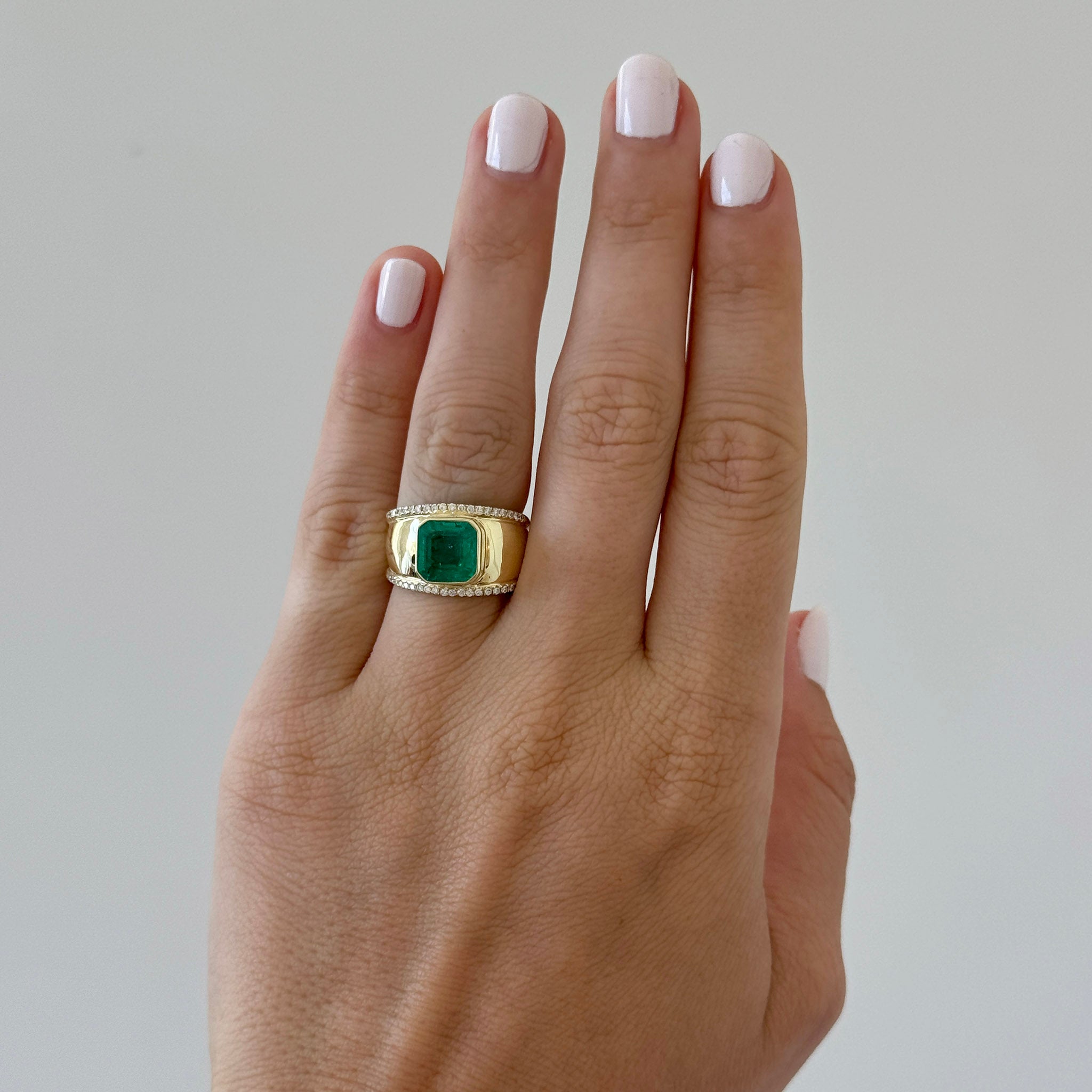 Mazza 2.80ct Emerald & Diamond 18K Yellow Gold Ring