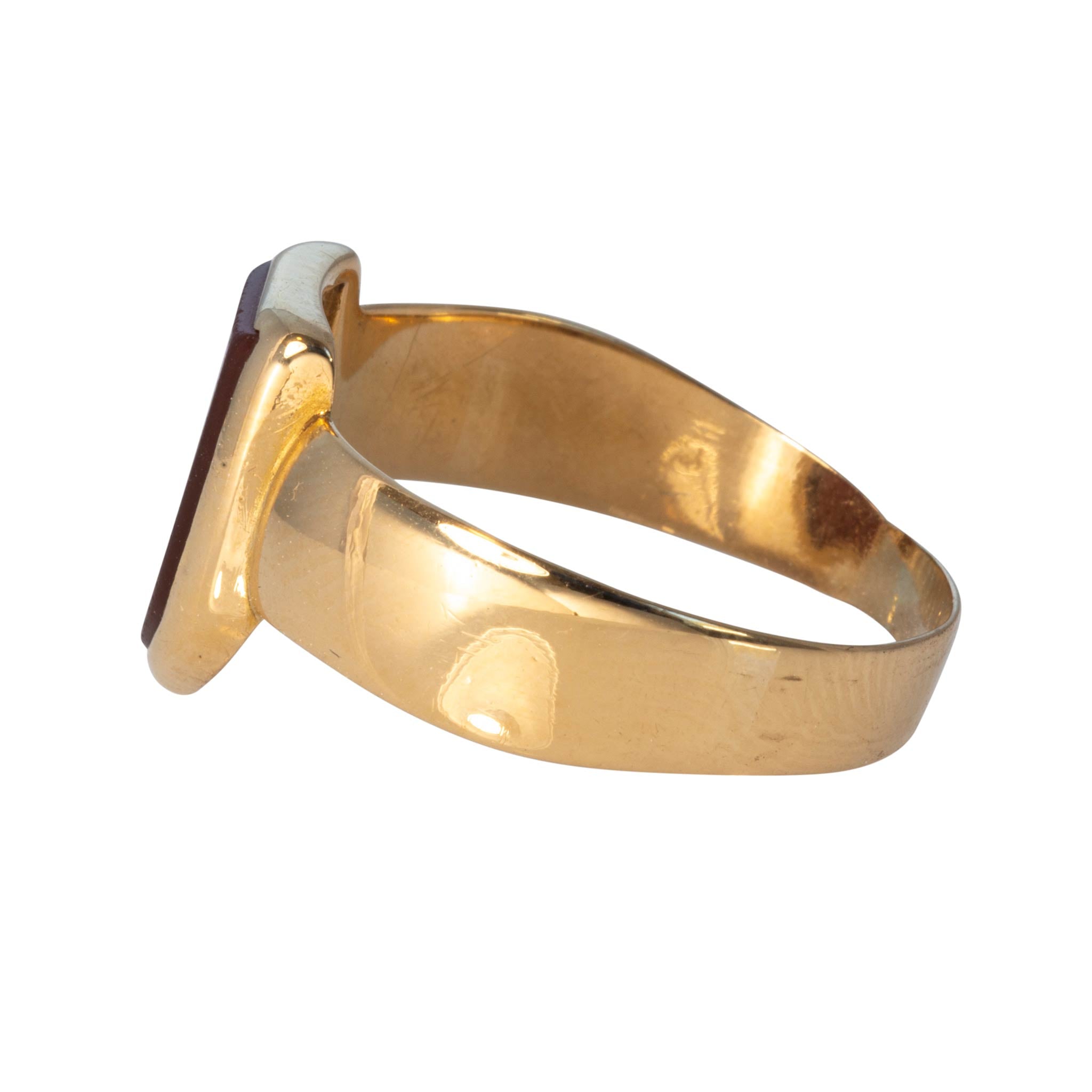 Victorian Carnelian Shield 18K Yellow Gold Signet Ring