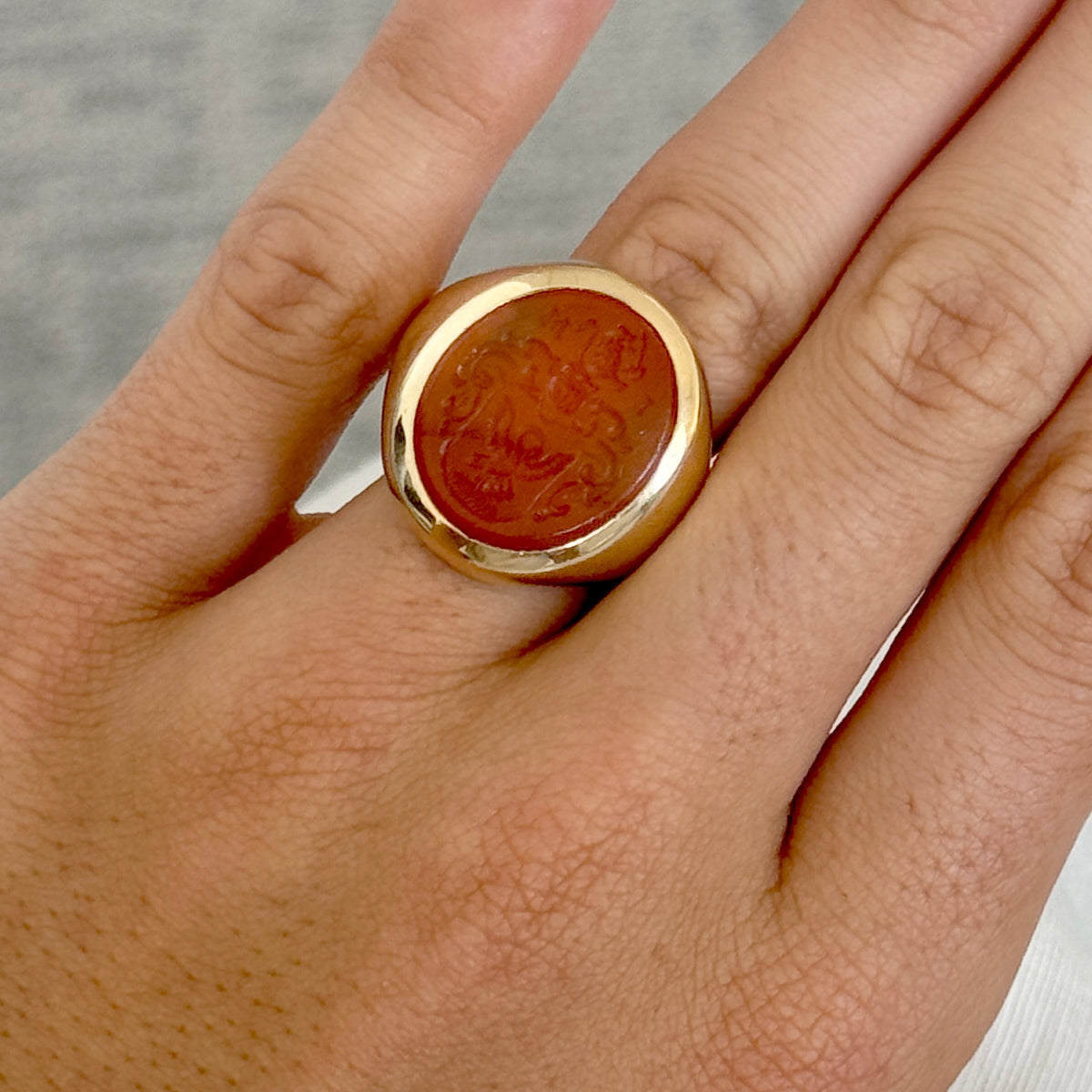 Vintage Carnelian Intaglio Crest 14K Yellow Gold Signet Ring