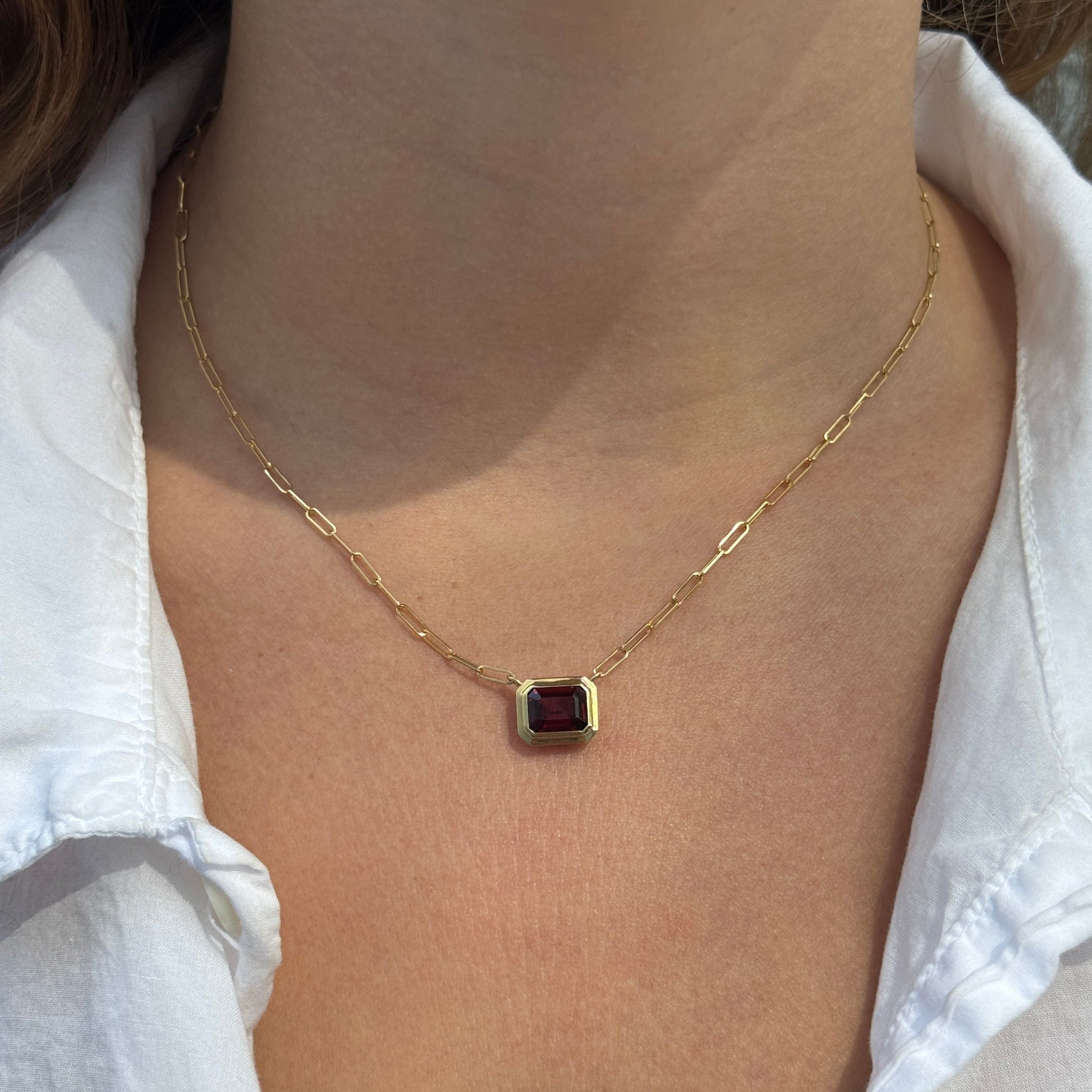 Goshwara Emerald-Cut Garnet 18K Gold Pendant Necklace