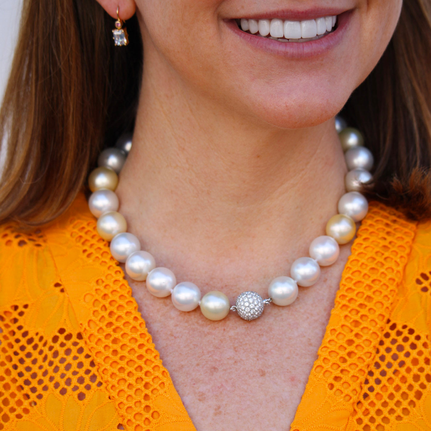 Vintage 3ctw Diamond 18K Gold Ball Clasp & South Sea Pearl Necklace