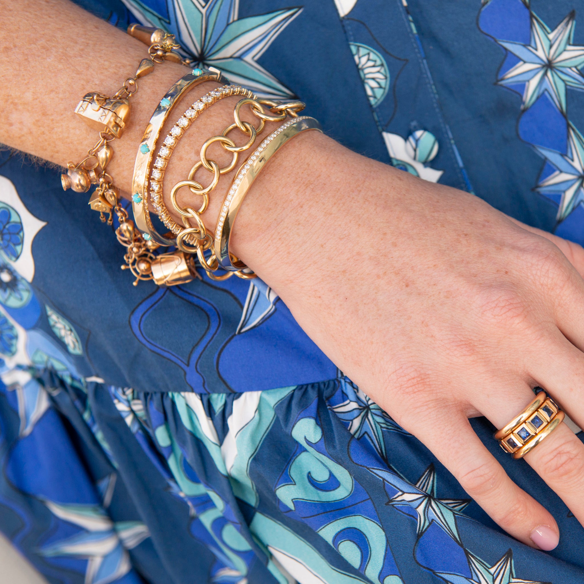 Star Set Turquoise 14K Yellow Gold Bangle