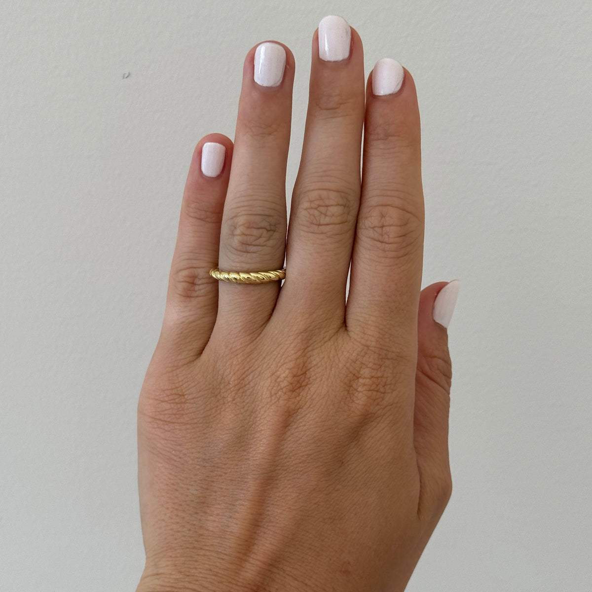 Mazza 14K Yellow Gold Tapered Twist Band