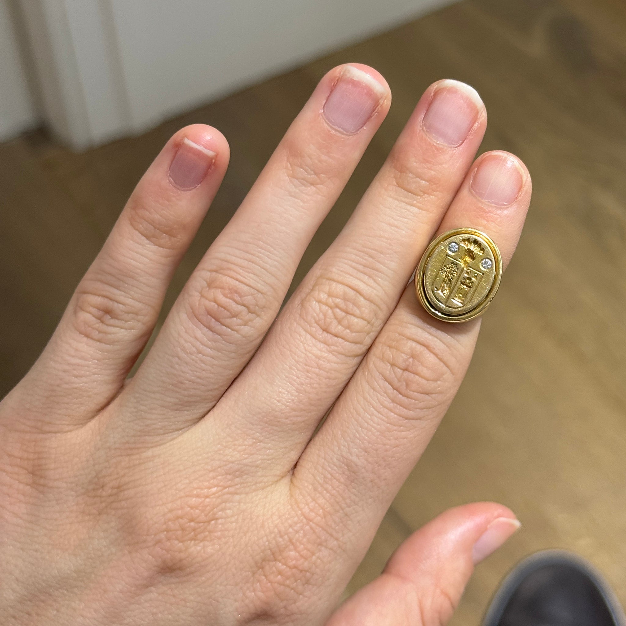 Vintage Diamond Crest Intaglio 14K Yellow Gold Signet Ring