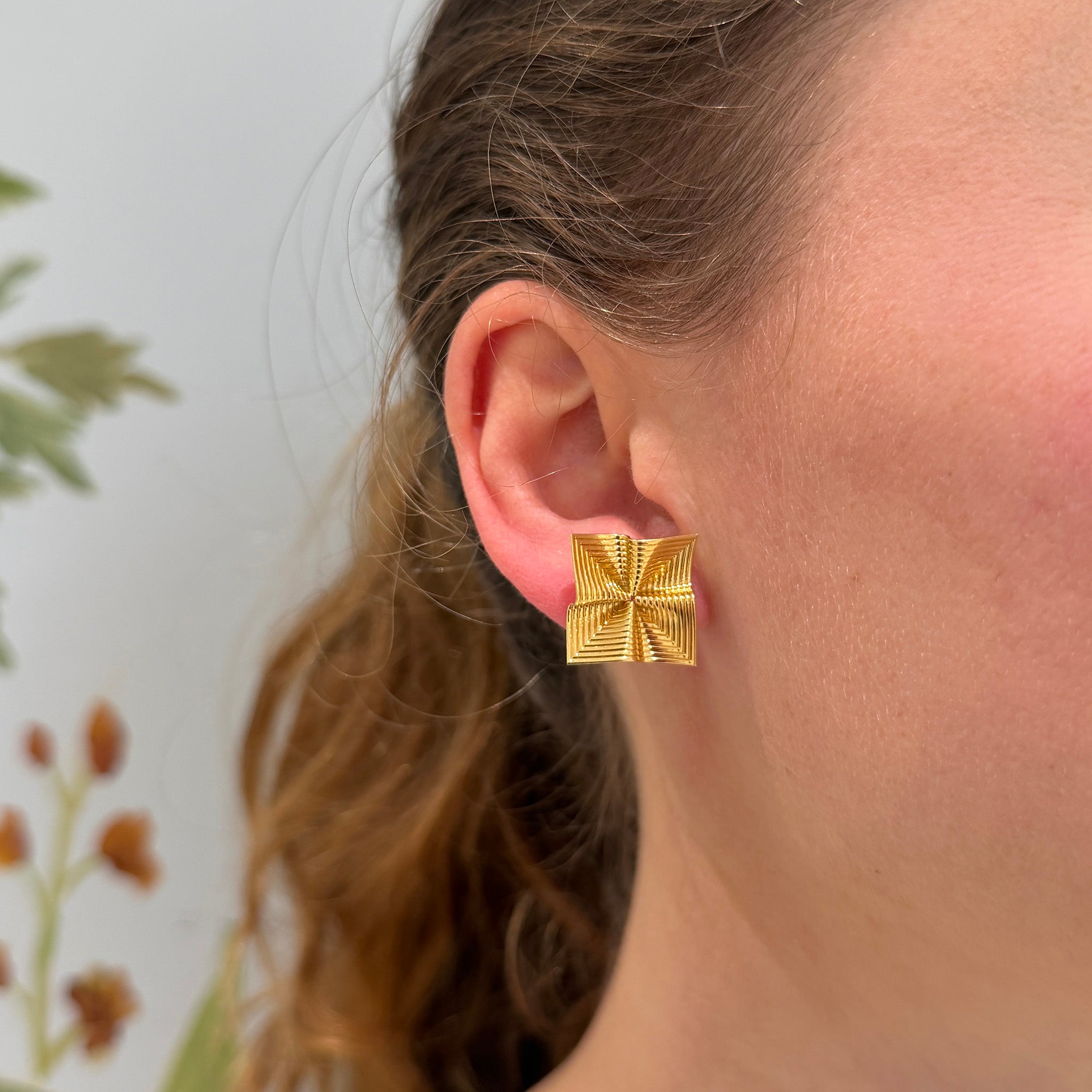 Estate Tiffany & Co 18K Yellow Gold Pinwheel Earrings