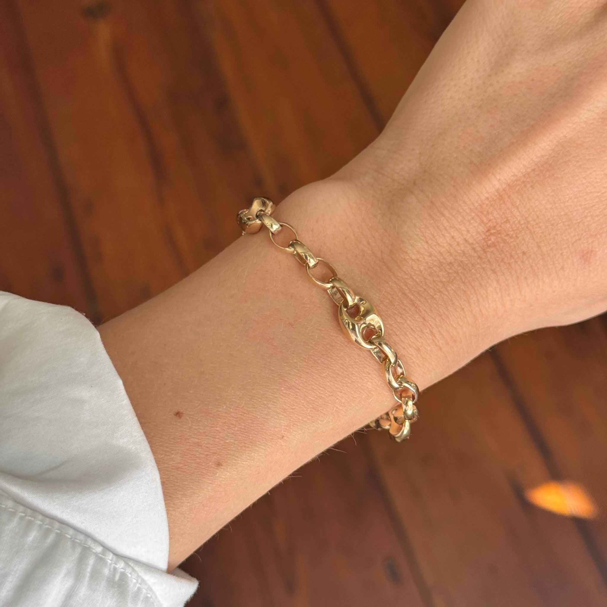 14K Yellow Gold Italian Puffy Mariner Station Link Bracelet