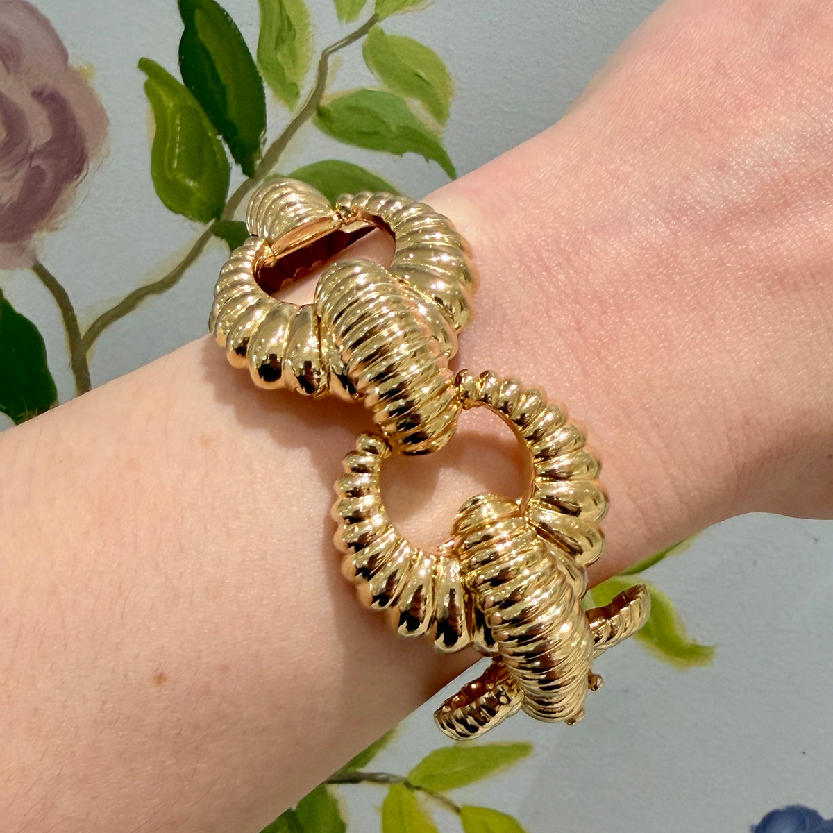 Vintage 14K Yellow Gold Retro Shrimp Link Bracelet