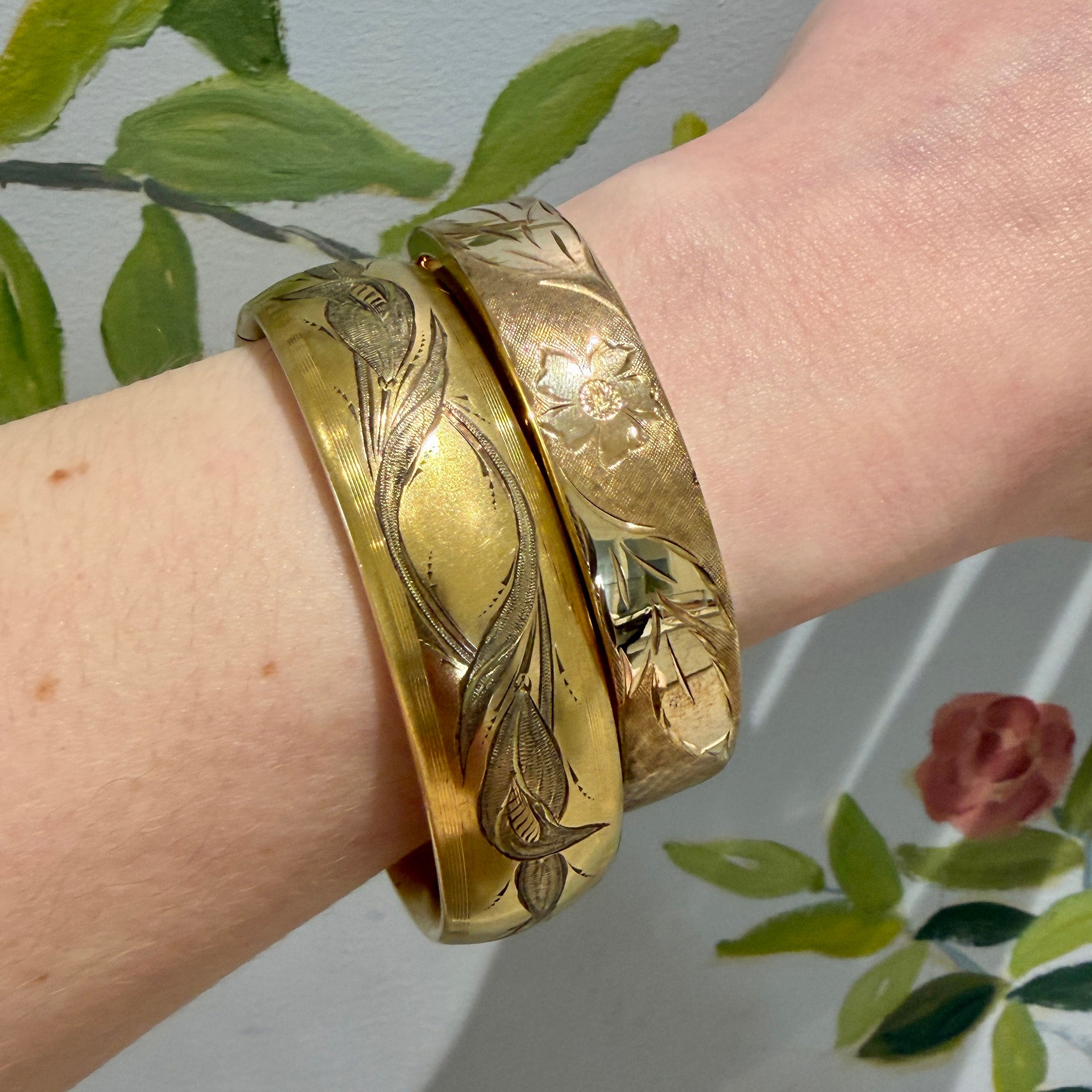 Vintage Floral Matte-Finish Gold-Filled Bangle