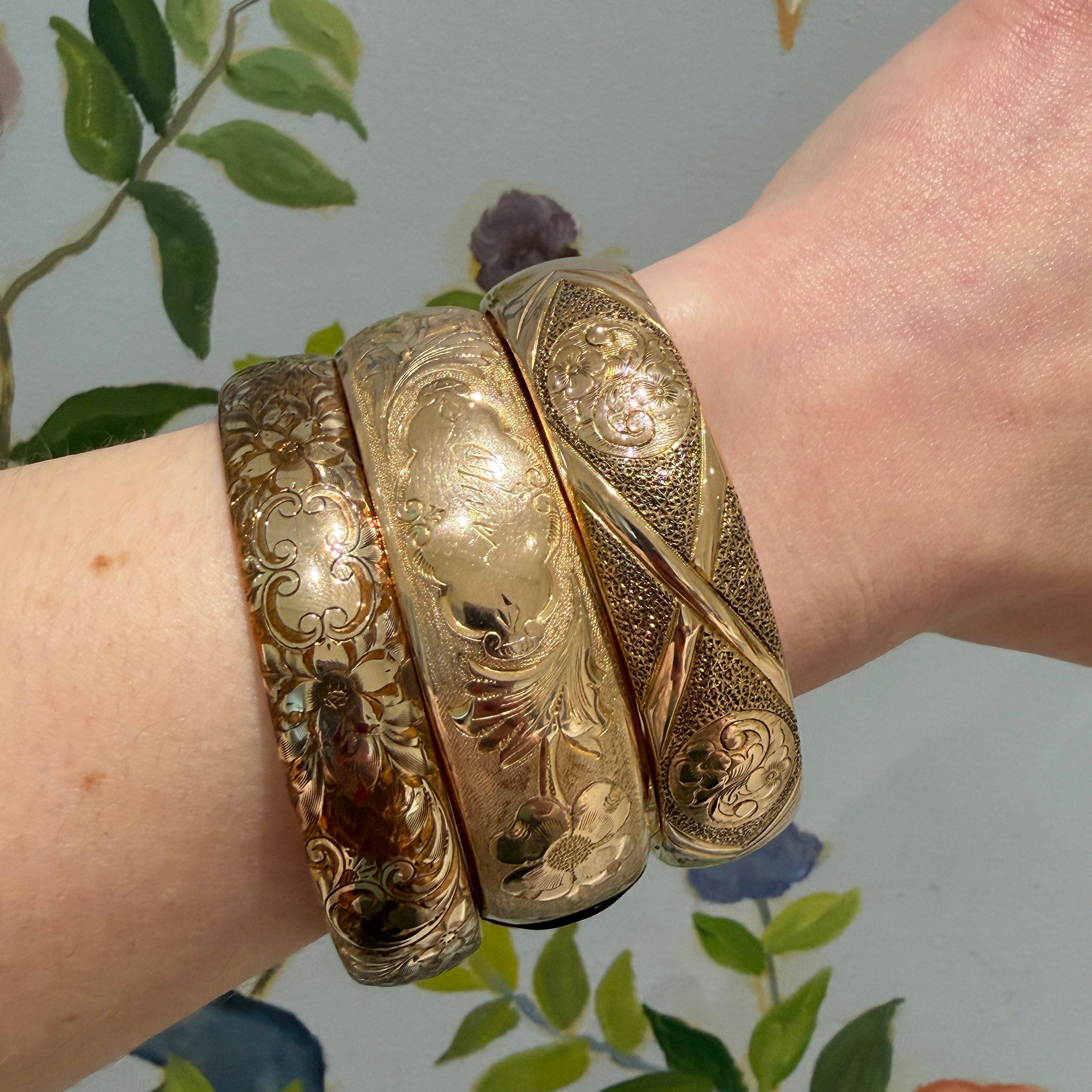 Vintage Floral Pattern Gold-Filled Bangles