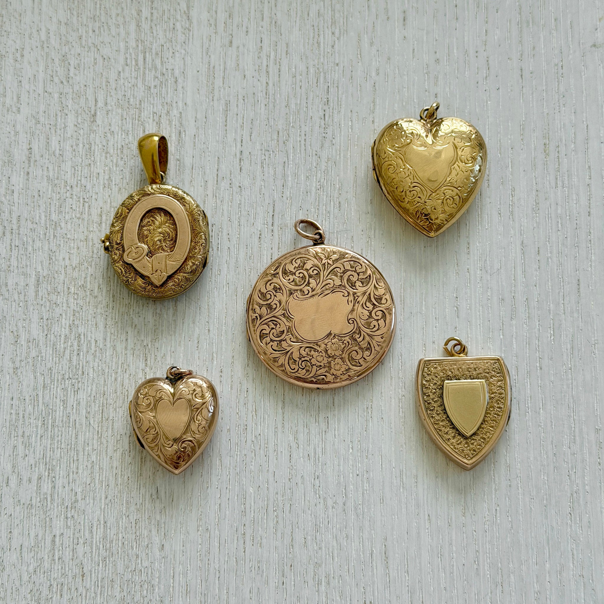 Edwardian 9K Gold Back & Front Engraved Heart Locket Pendant