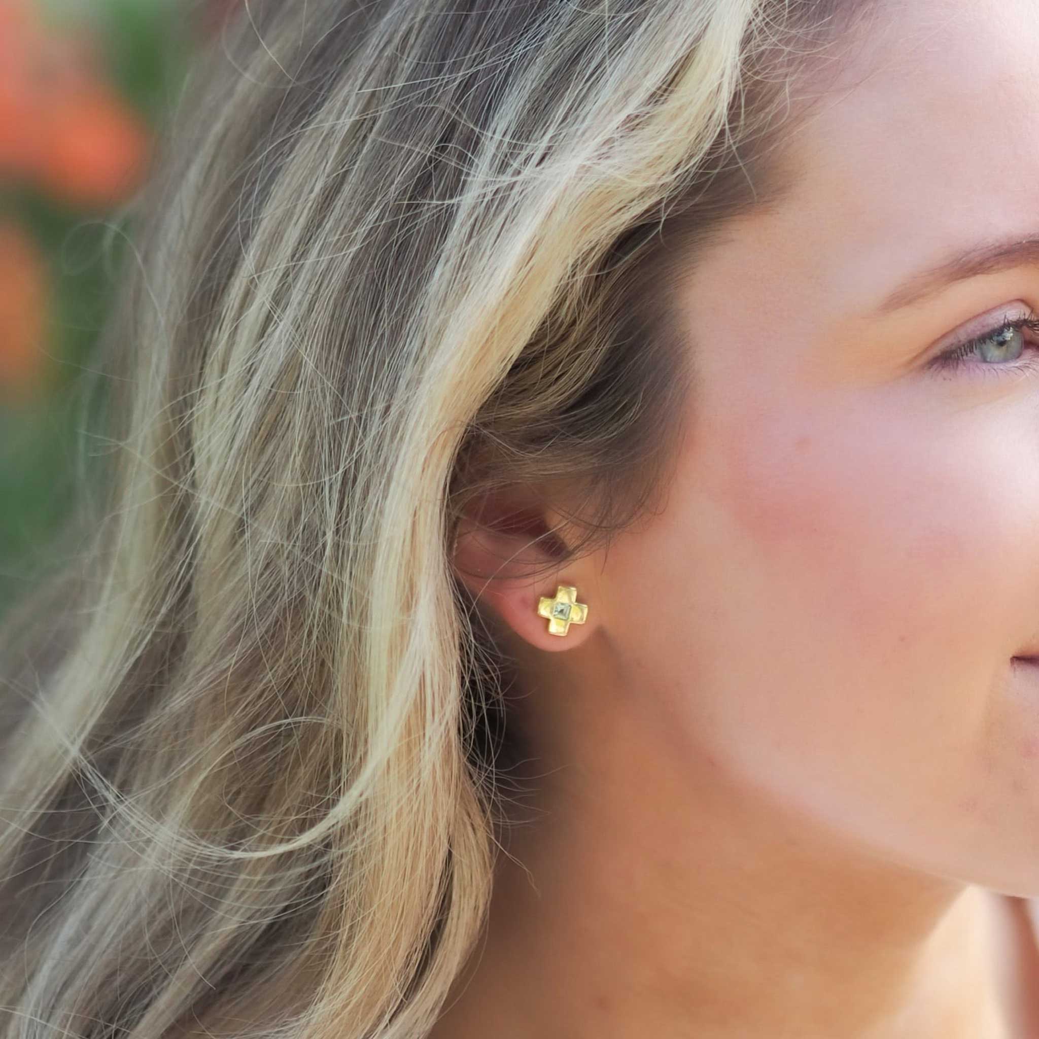 Goldbug White Topaz Cross Stud Earrings