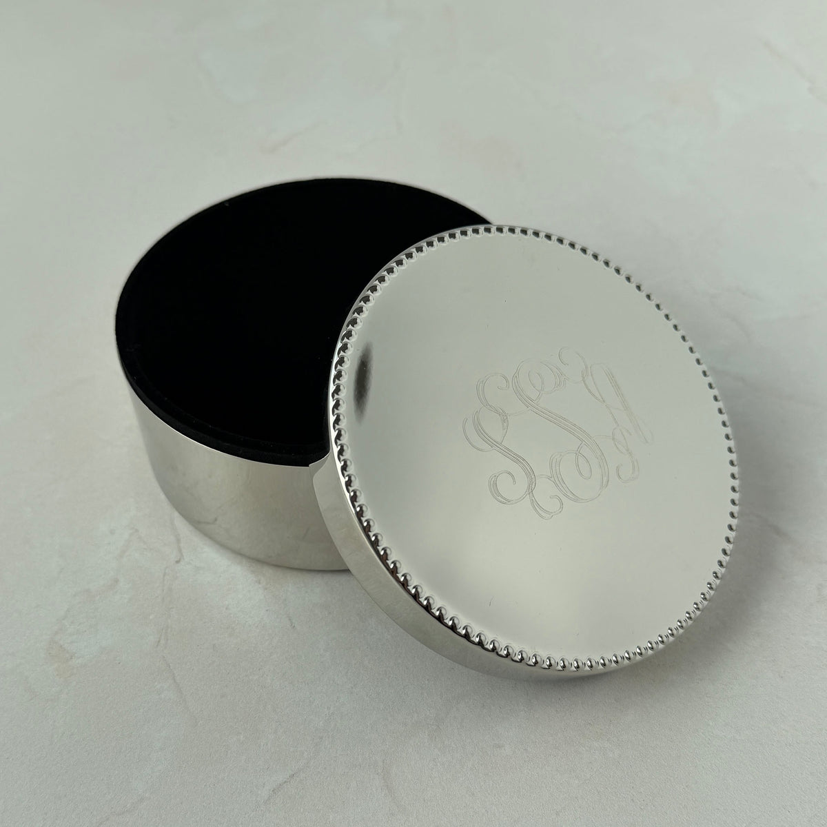 Round Box with Beaded Border