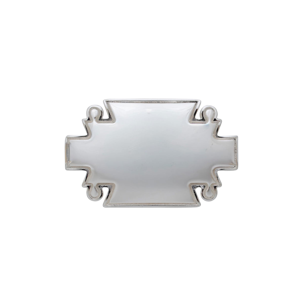 Croghan’s women’s silver-plated plaque belt buckle with a polished face and decorative scroll edges.