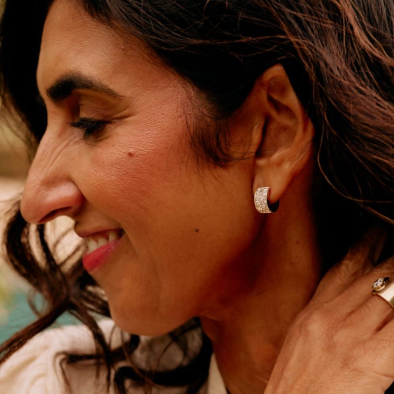 Single Stone Jenni Cobblestone Huggie Earrings