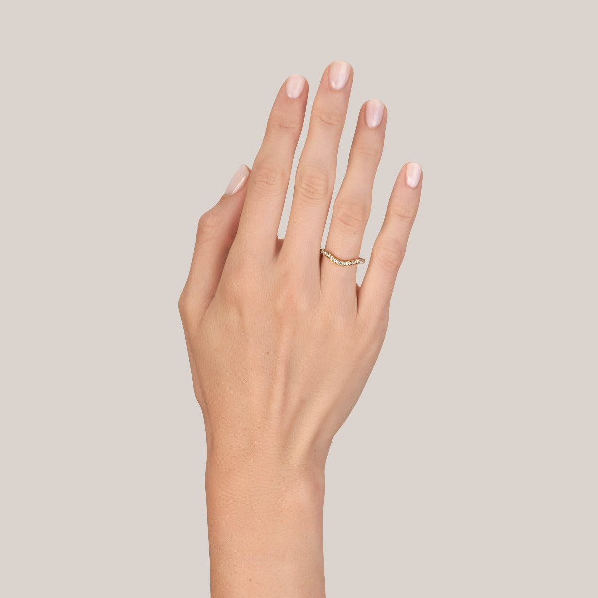 Single Stone Diamond 18K Yellow Gold Grace Band