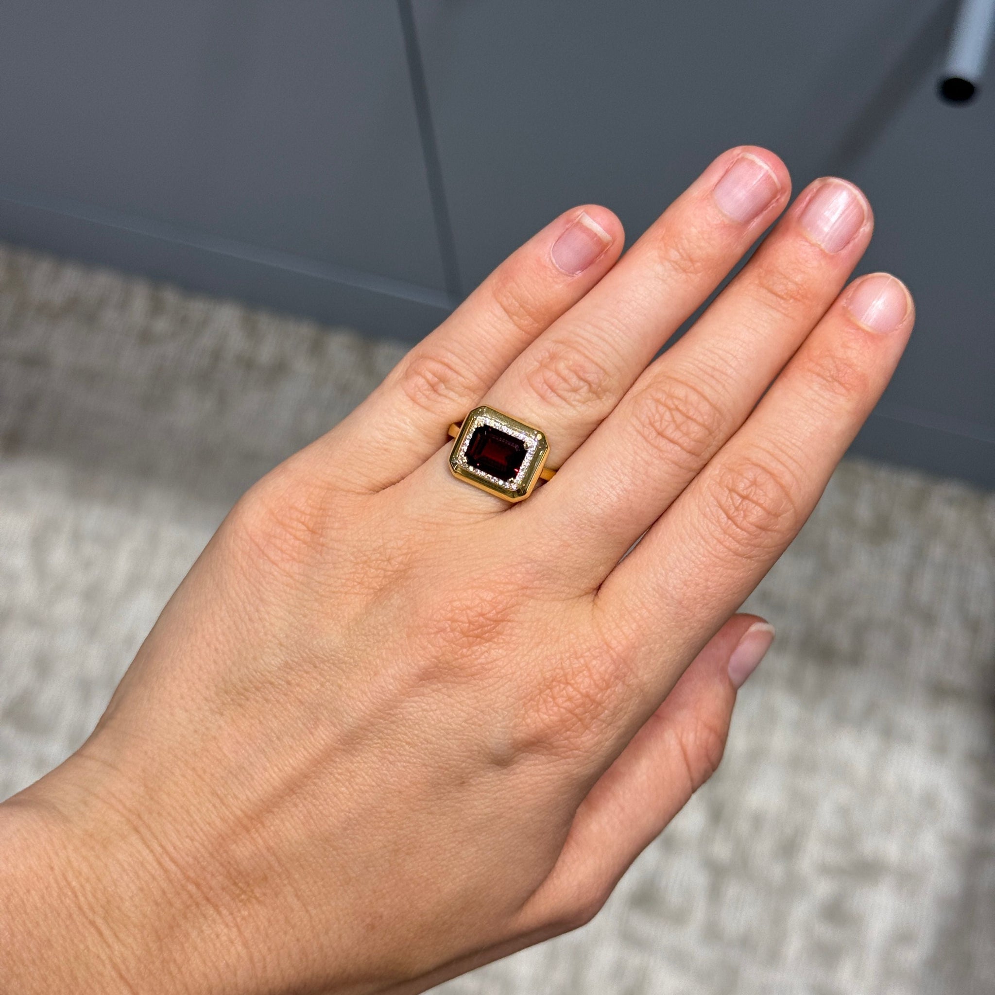 Goshwara Emerald-Cut Garnet & Diamond 18K Gold Ring