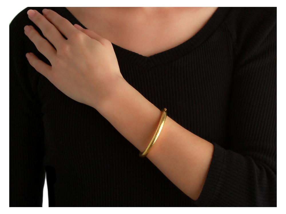 Elizabeth Locke Domed Bangle