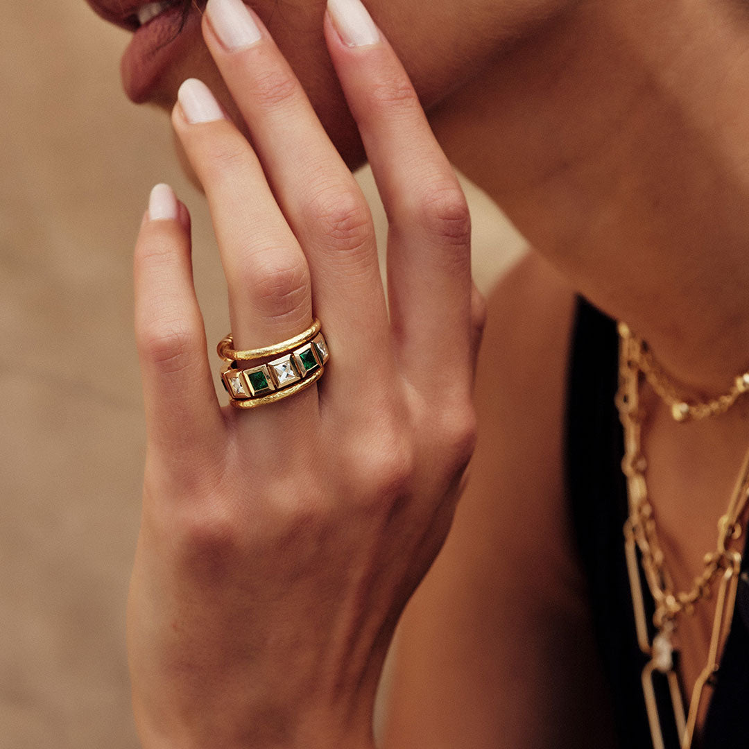 Single Stone 22K Yellow Gold Large Jane Band