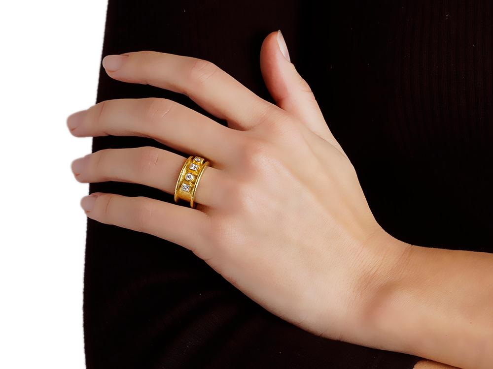 Elizabeth Locke Princess & Round Cut Diamond Band
