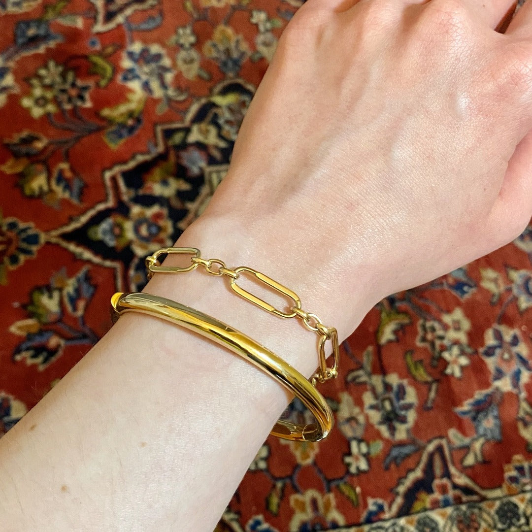 14K Yellow Gold Italian Round Bangle