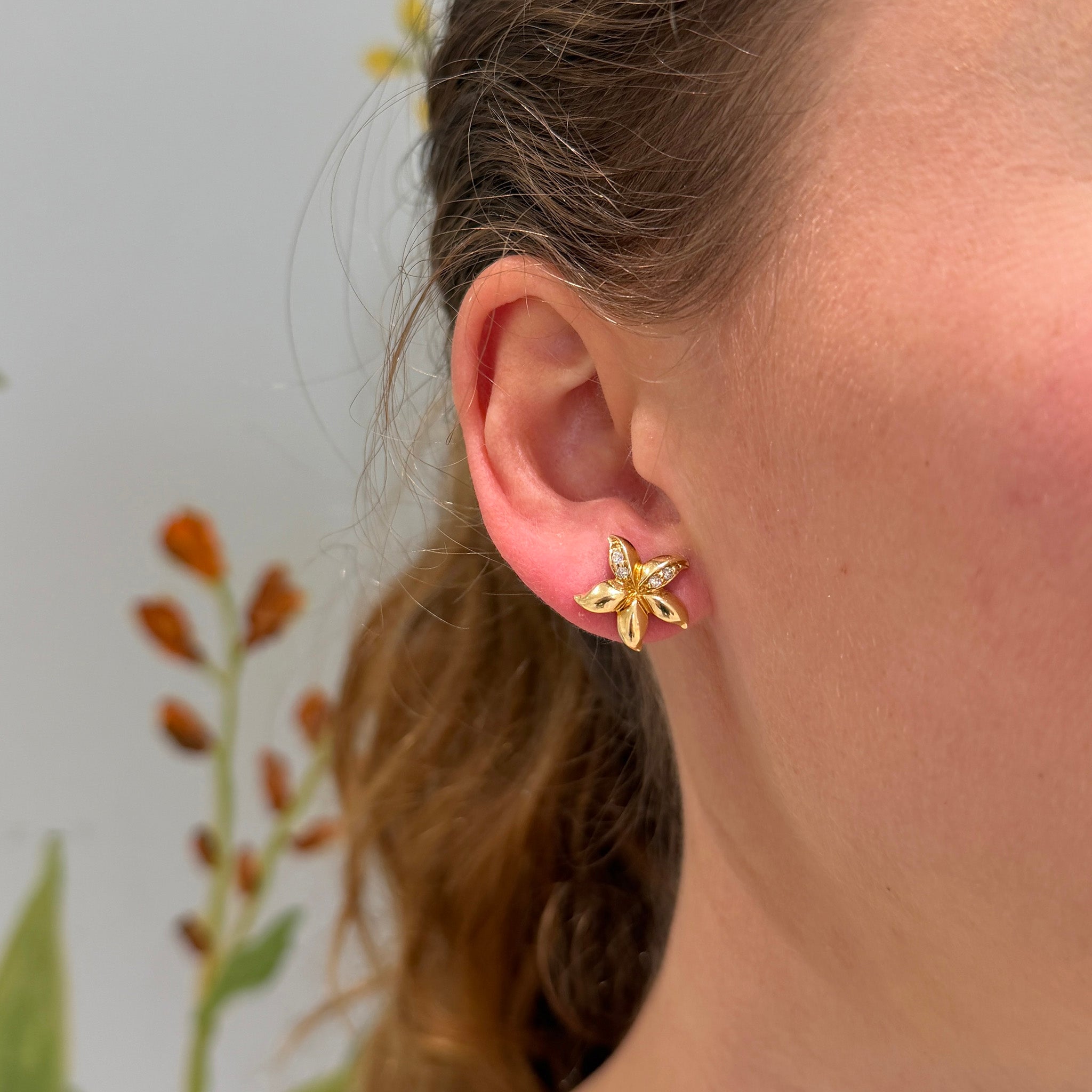 Estate Diamond 14K Yellow Gold Star Stud Earrings