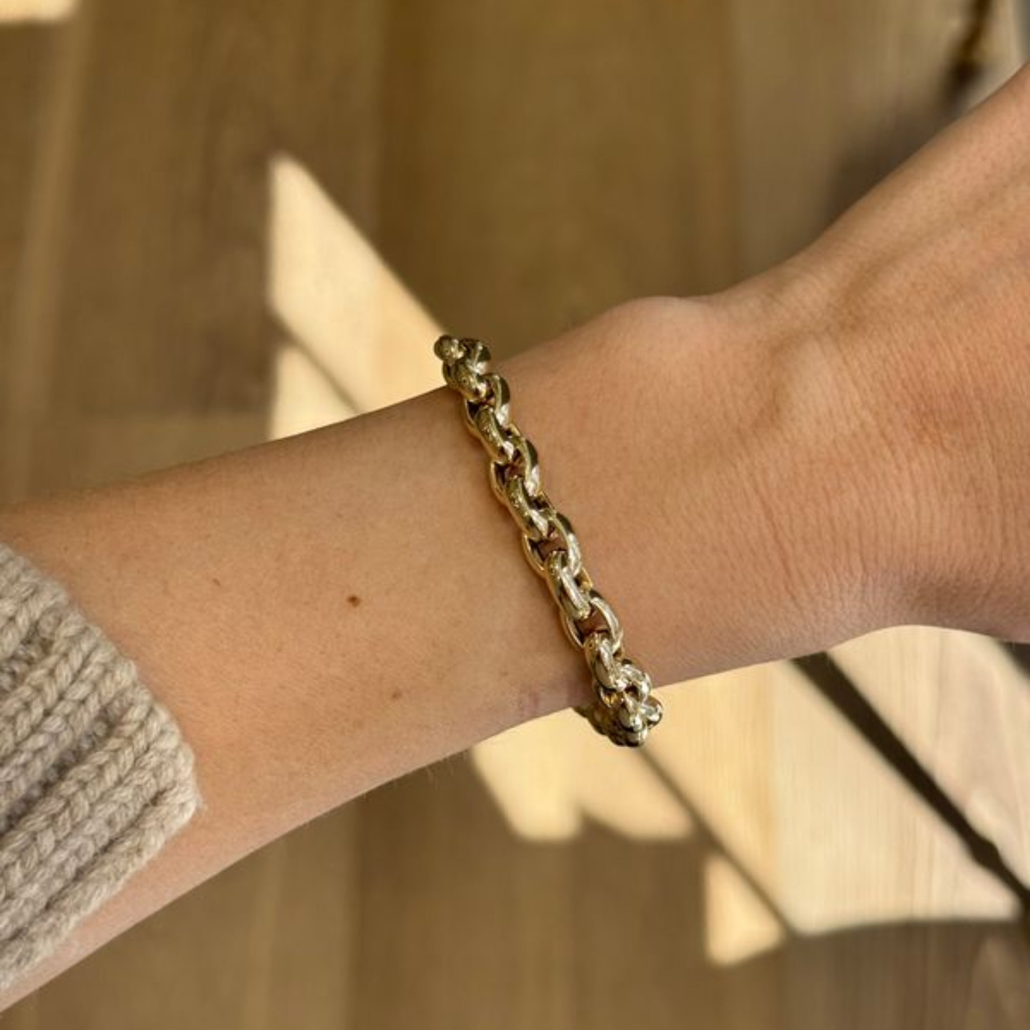 14K Yellow Gold Italian Small Chunky Oval Link Bracelet 7.5"