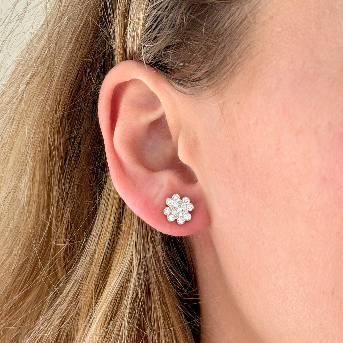 Diamond Flower Cluster 18K Gold Stud Earrings