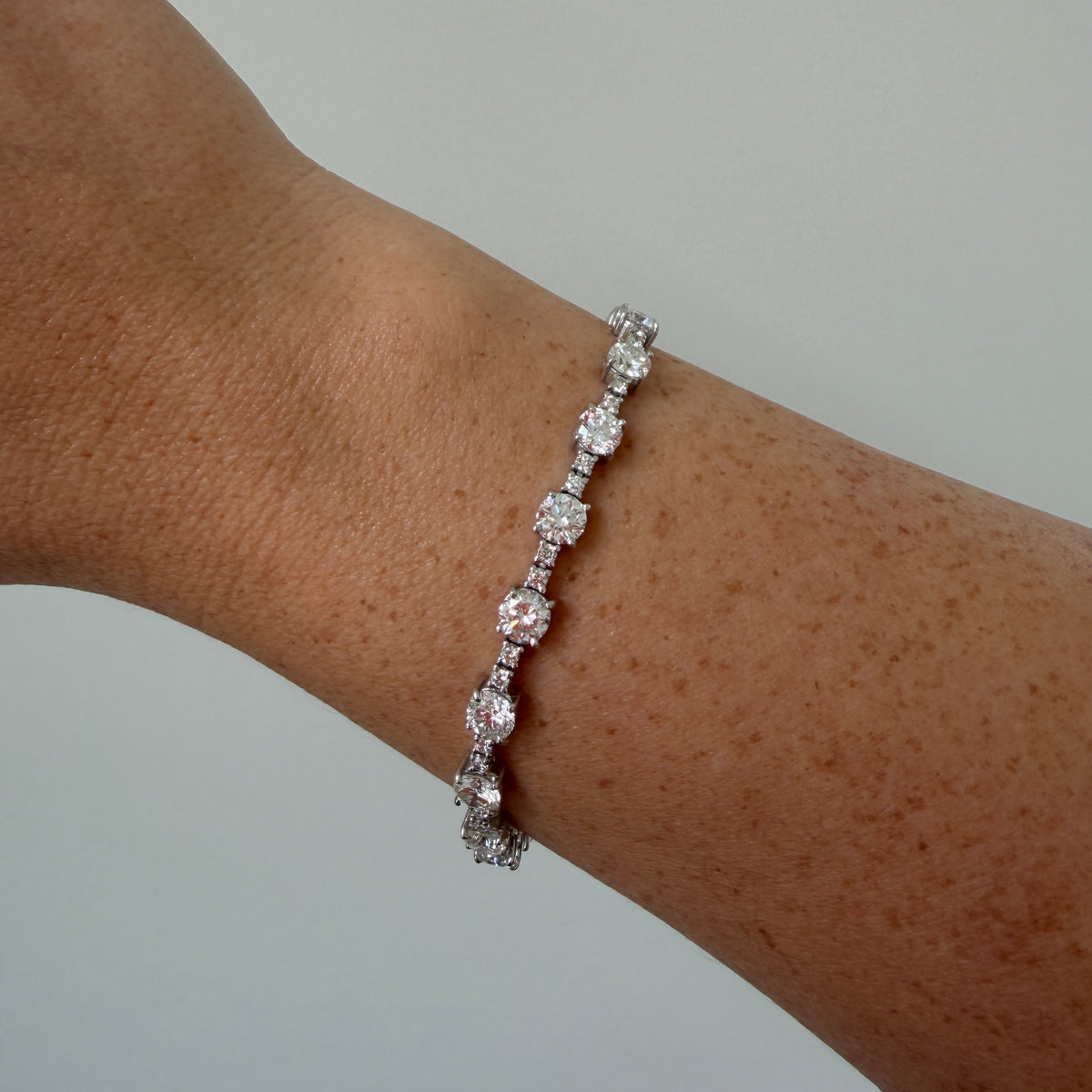 Estate 9.9ctw Diamond 18K White Gold Tennis Bracelet