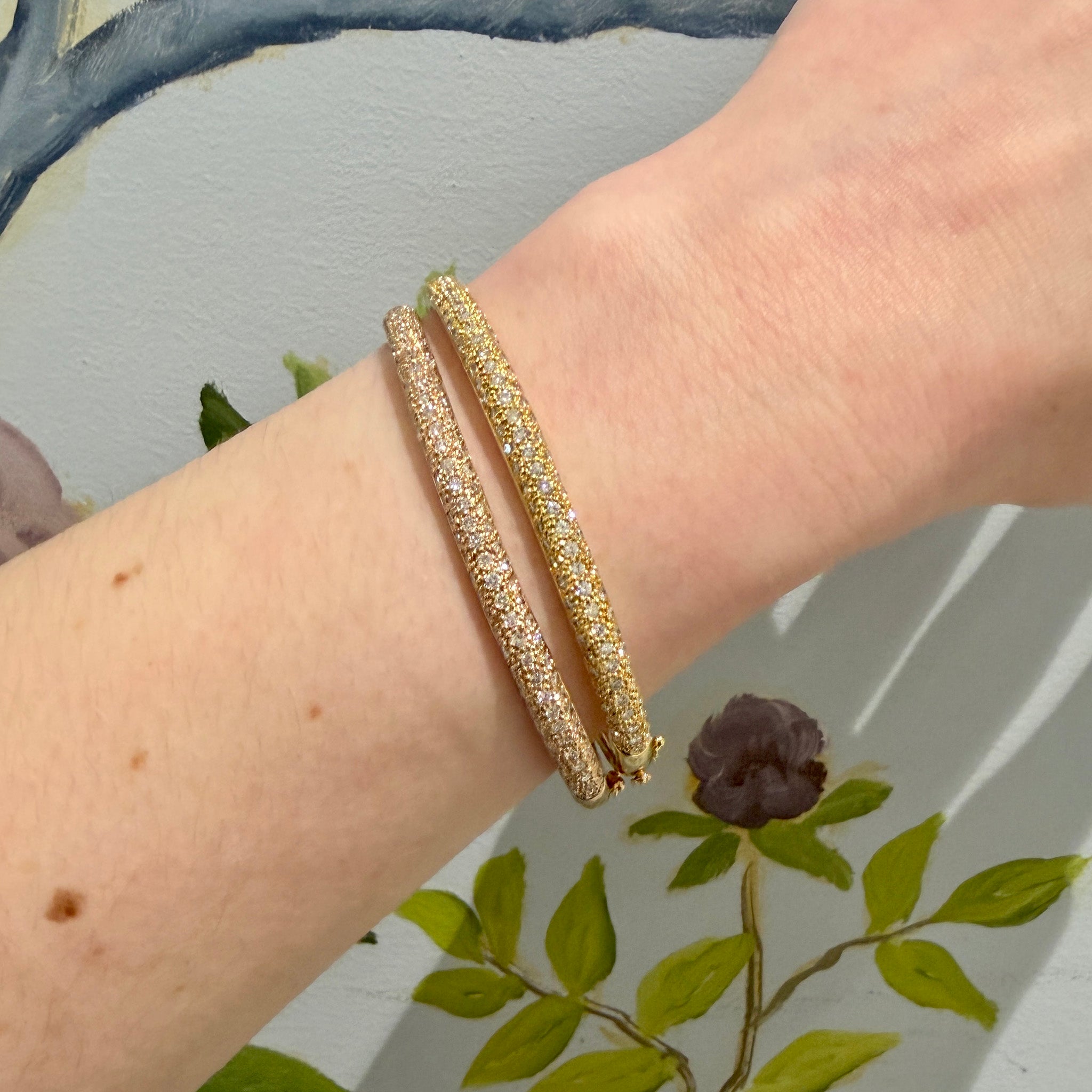 Estate 1.55ctw Diamond Pavé 18K Rose Gold Bangle