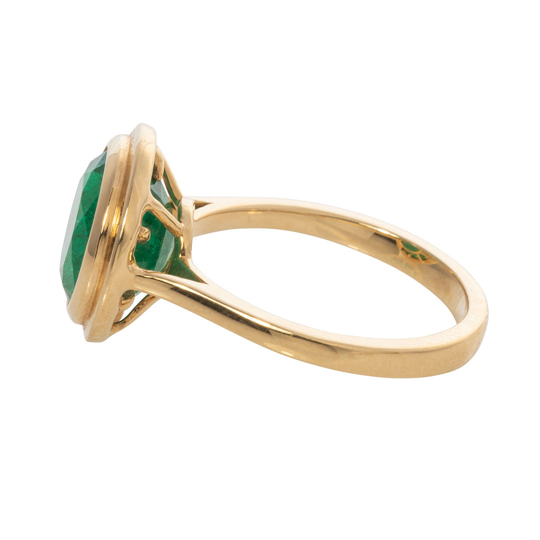 Goshwara Faceted Round Emerald Bezel Set 18K Gold Ring