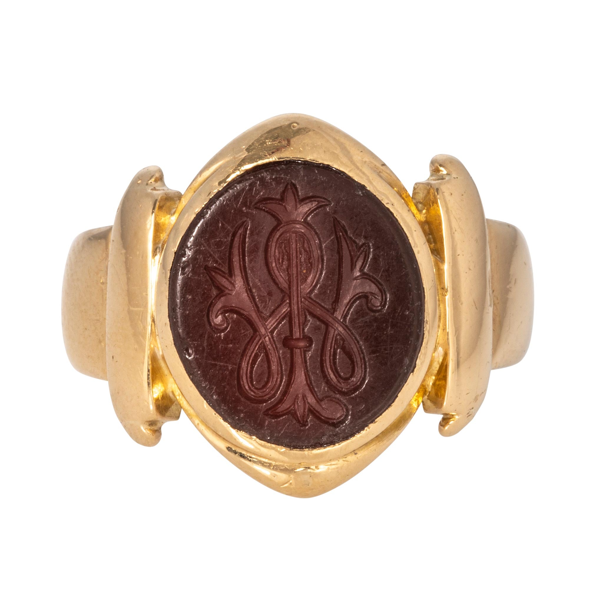 Vintage Carnelian Intaglio 18K Yellow Gold Signet Ring