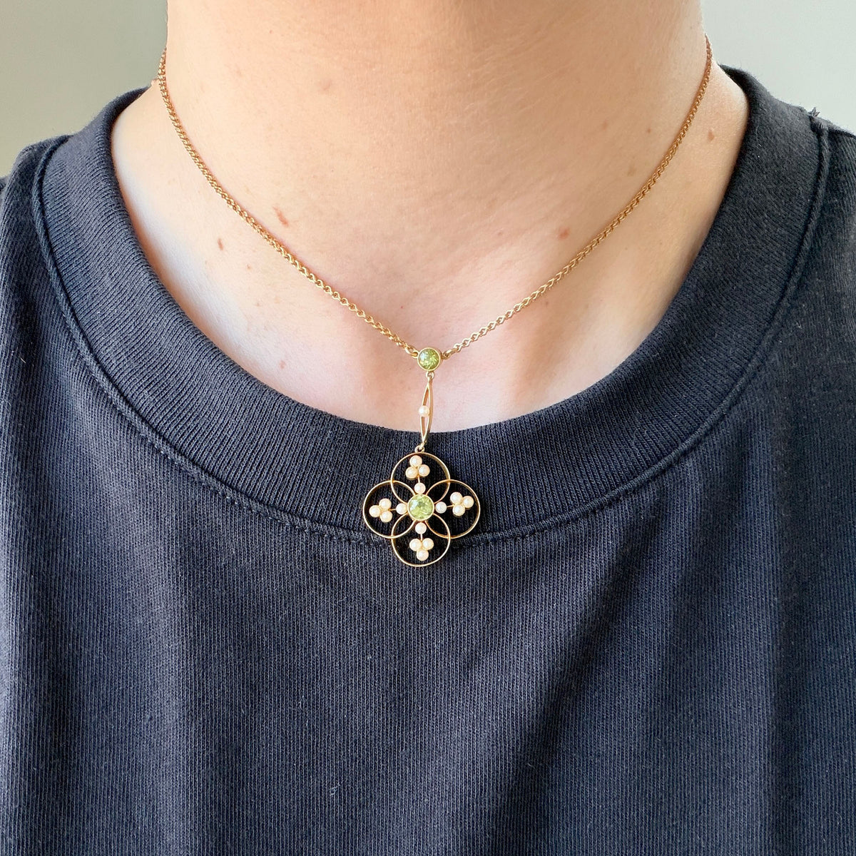 Edwardian Style Peridot & Pearl Drop 15K Gold Necklace