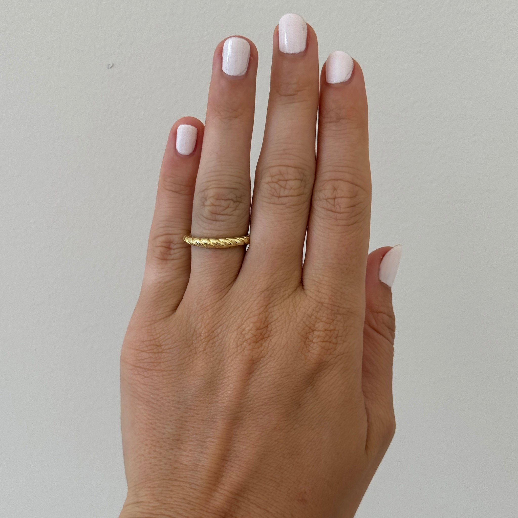 Mazza 14K Yellow Gold Tapered Twist Band