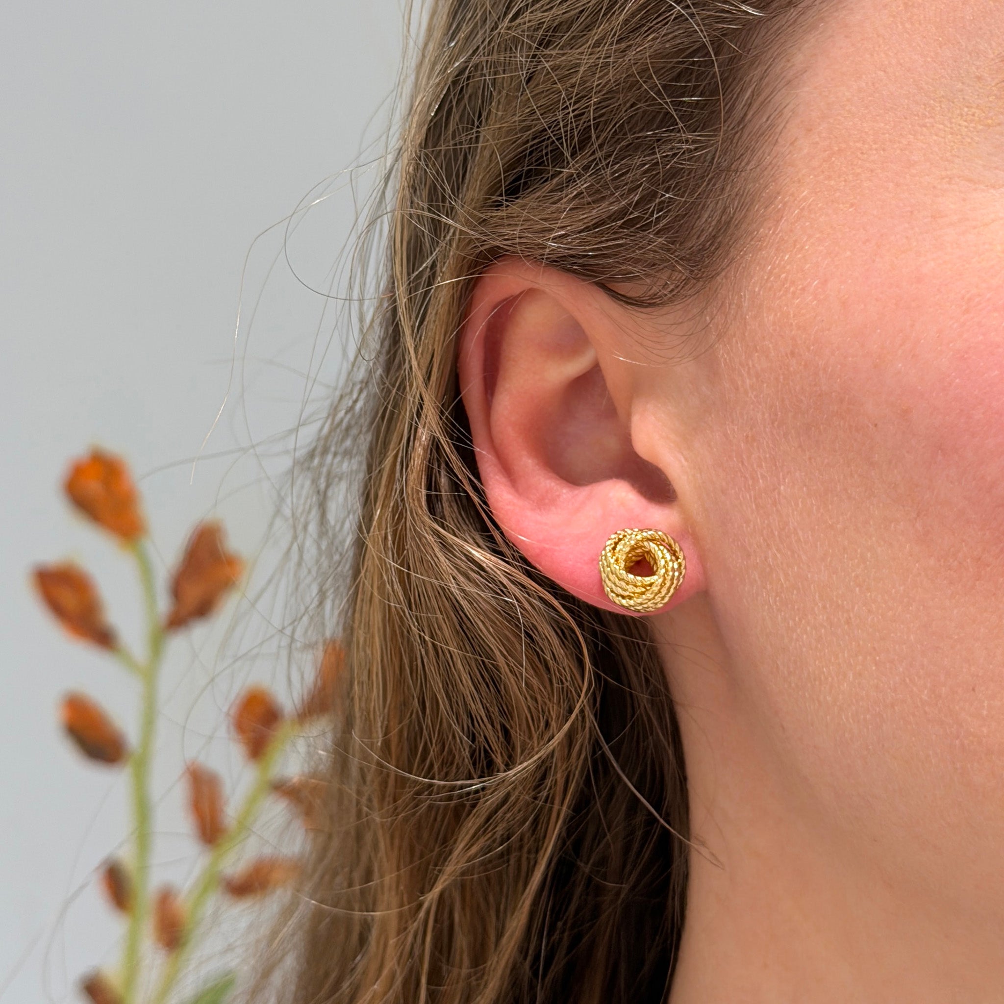 Yellow Gold Filled Love Knot Stud Earrings – Retro Style, 10mm, Lobe Post, Fashion Jewelry