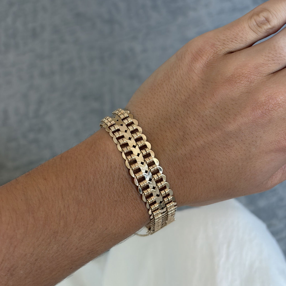 Edwardian 14K Gold Wide Chain Rectangular Clasp Bracelet