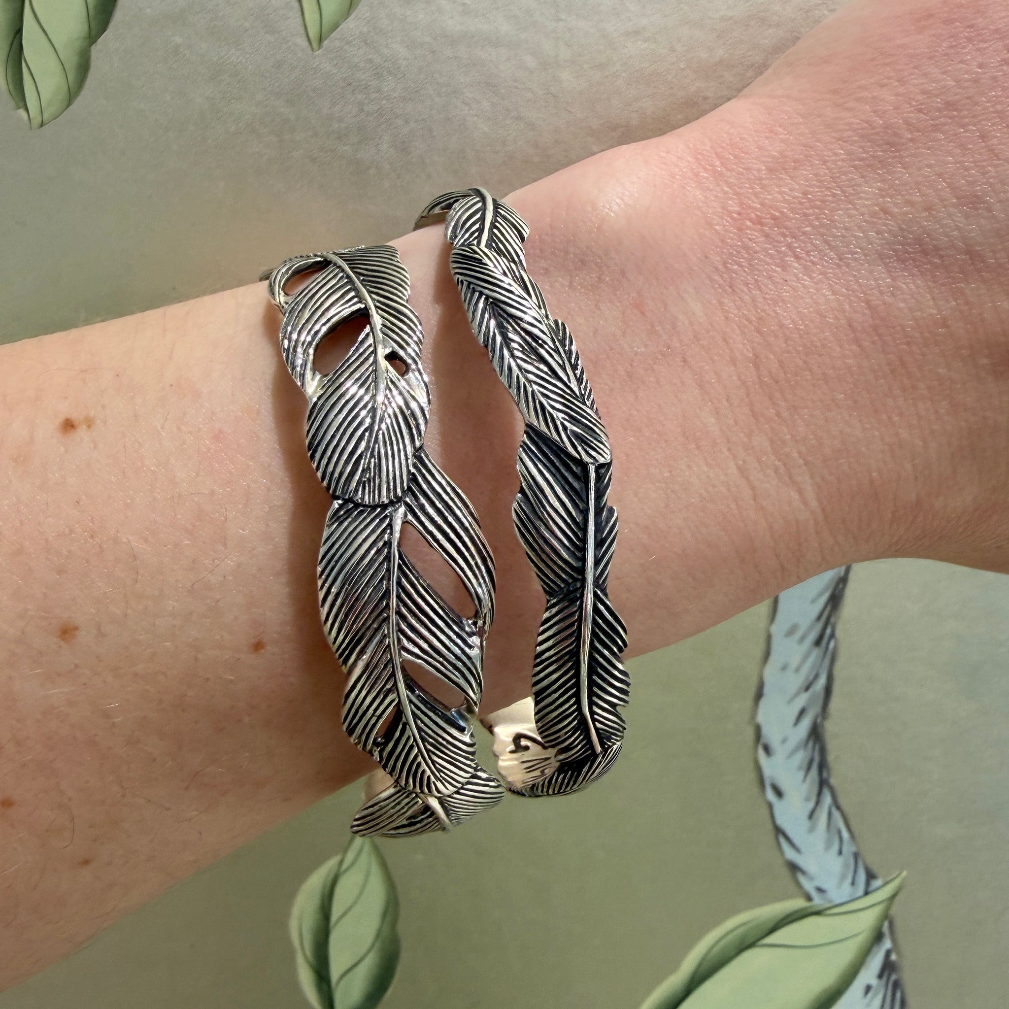 Grainger McKoy Sterling Silver Wide and Narrow Feather Bangles