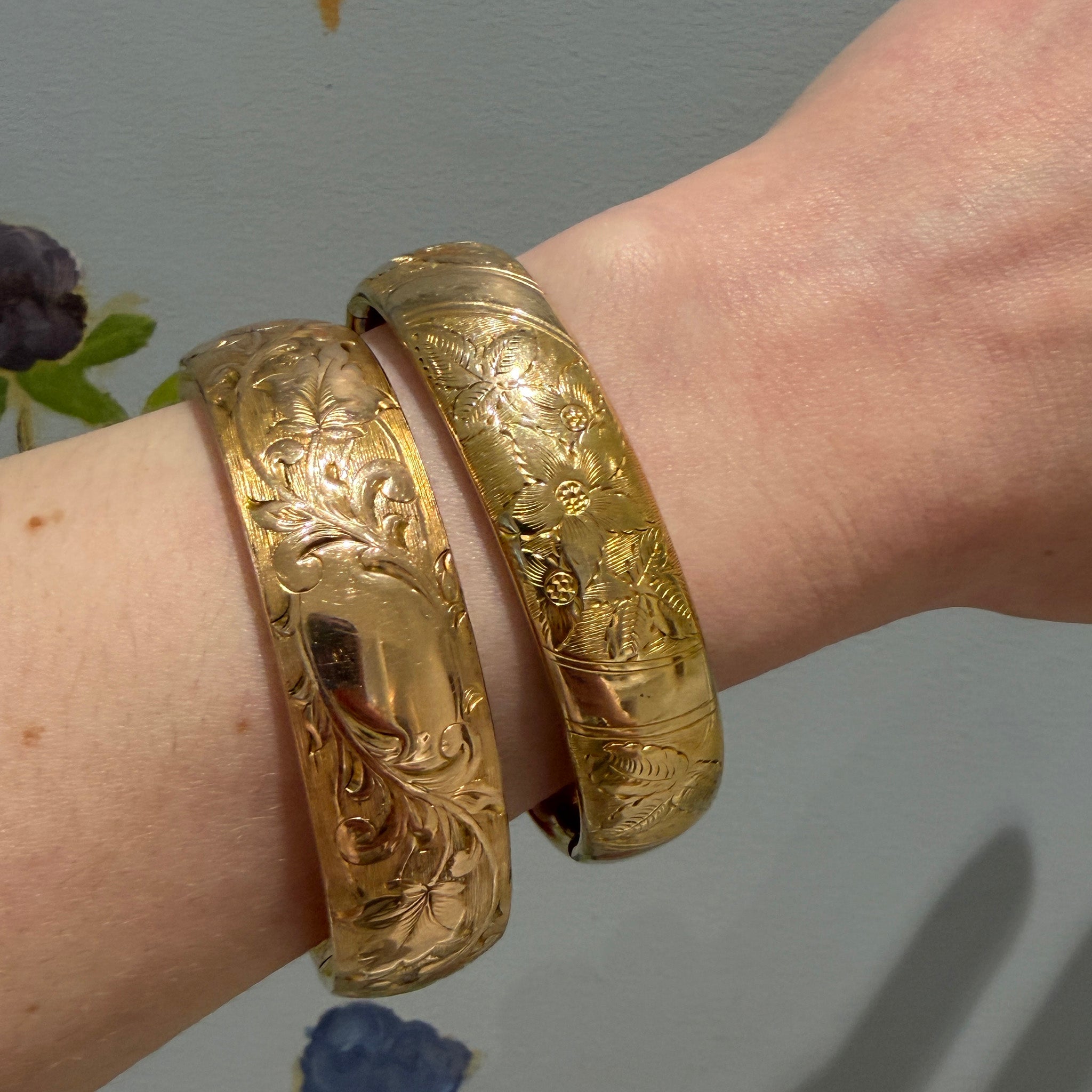 Vintage Engraved Floral Pattern Gold-Filled Bangle