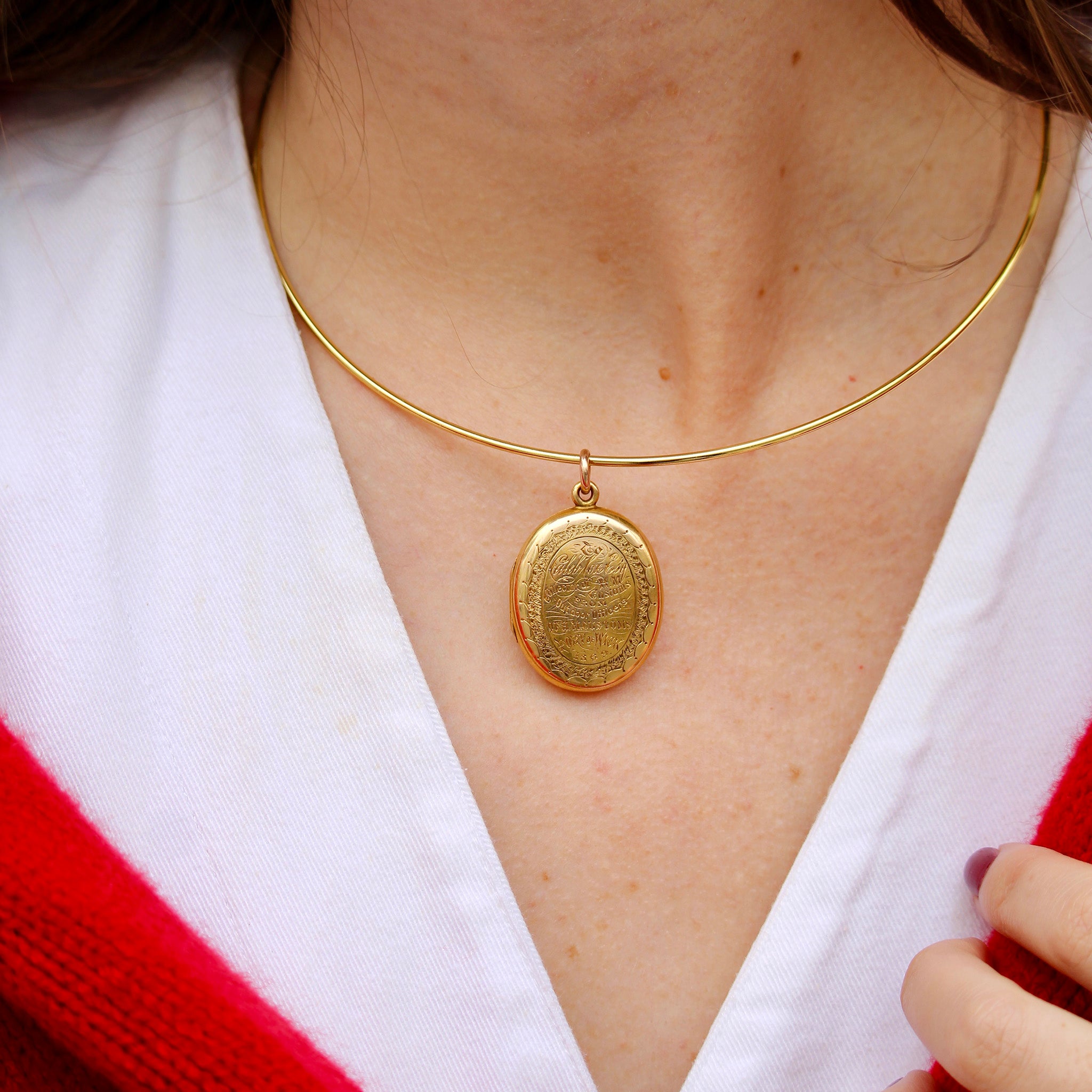 Victorian 18K Gold Hand Engraved Oval Locket Pendant