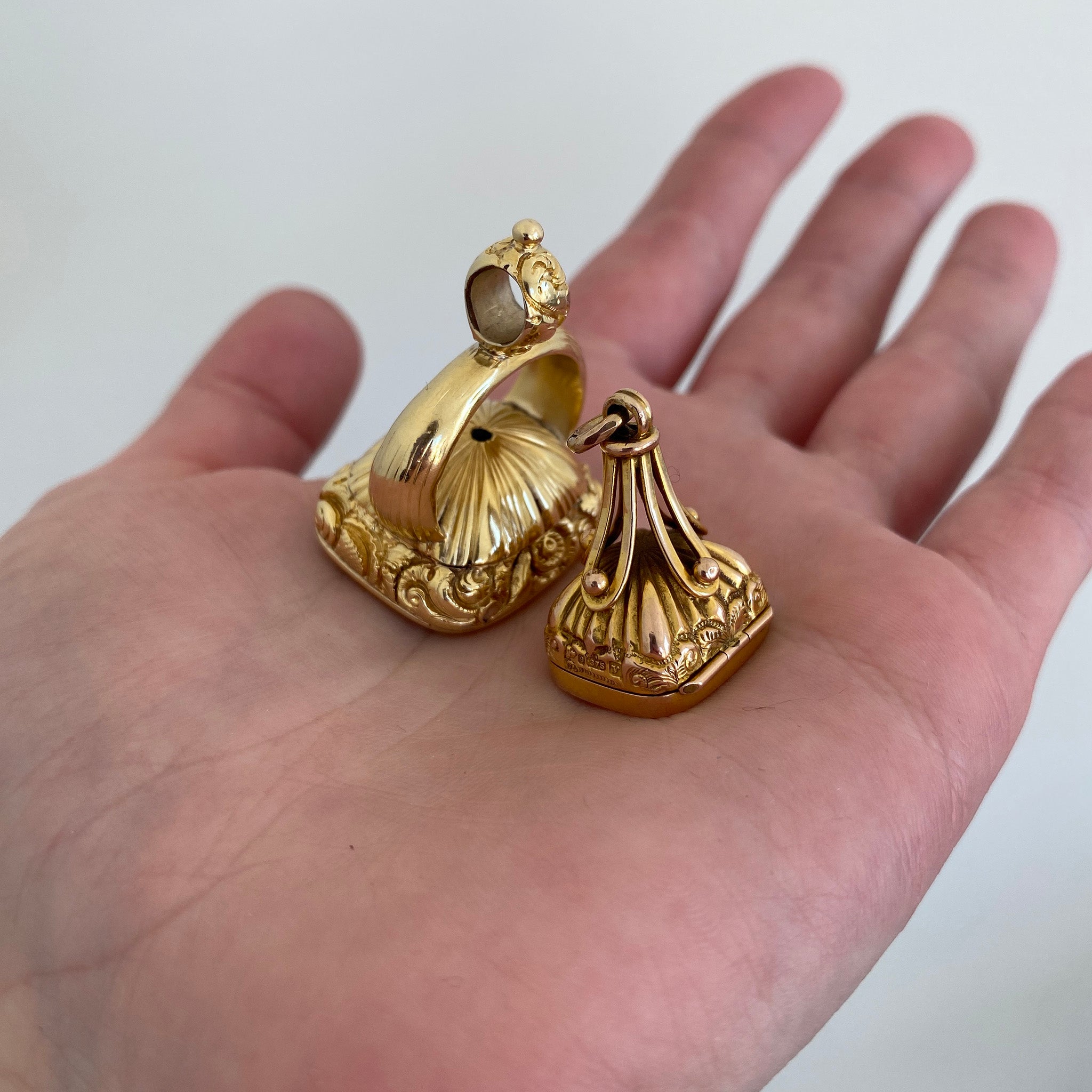 Victorian Carnelian Intaglio Seal Crest 9K Gold Fob Pendant, Victorian-Style 9K Gold Locket Fob Pendant