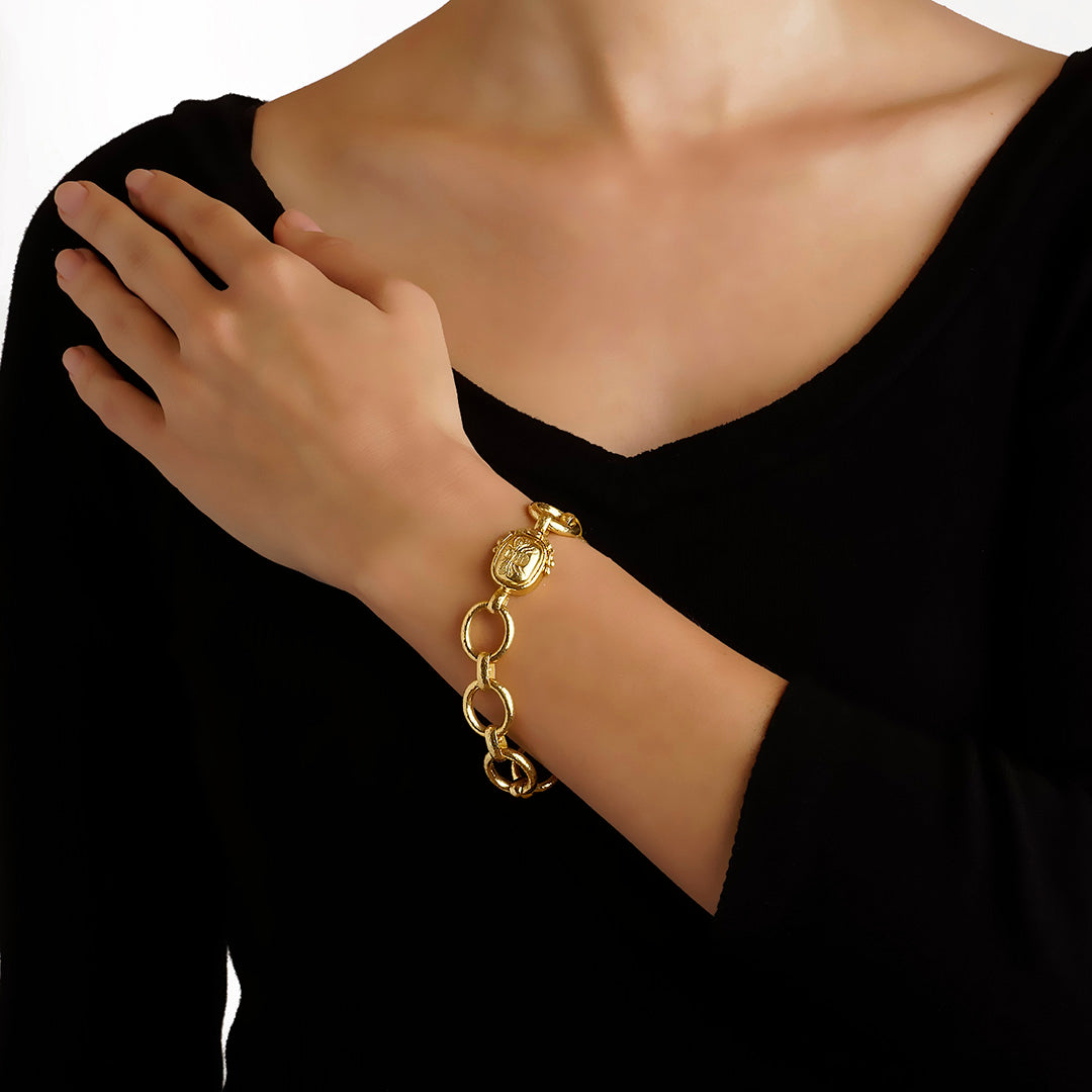 Elizabeth Locke “Fat Bee” Clasp Link Bracelet