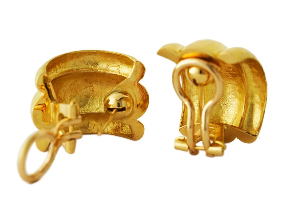 Elizabeth Locke “Amalfi” Hoop Earrings